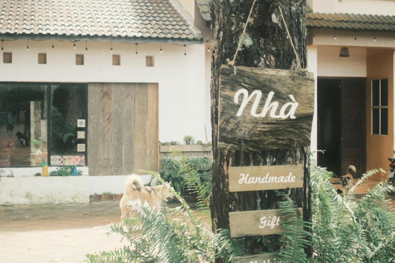 Tron Homestay Kon Von Kla Exteriör bild